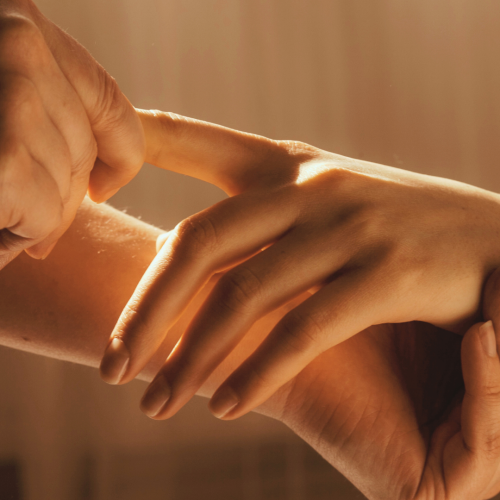 Achtsame Tantramassage in Zürich – Berührungskunst und Heilmassage